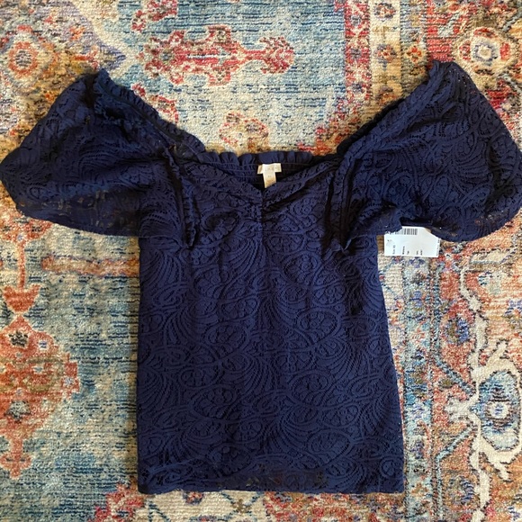 Hinge Blue Lace Top. - Picture 4 of 11